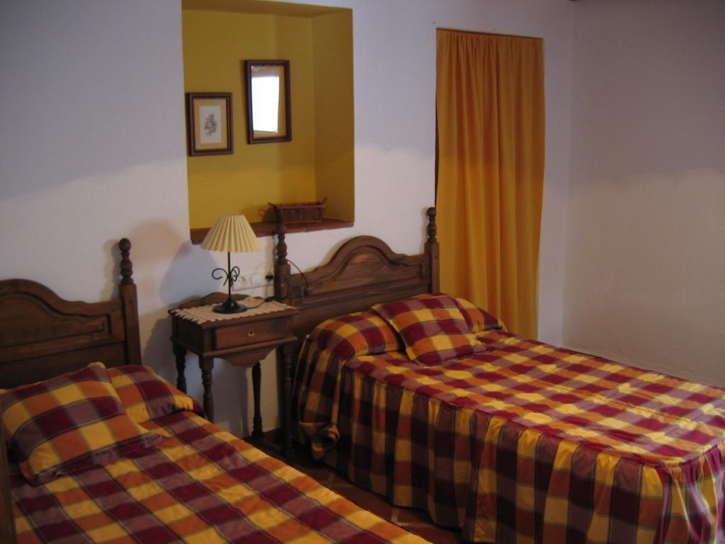 Casas Rurales Jardines Del Visir ヘナルグアシル 部屋 写真